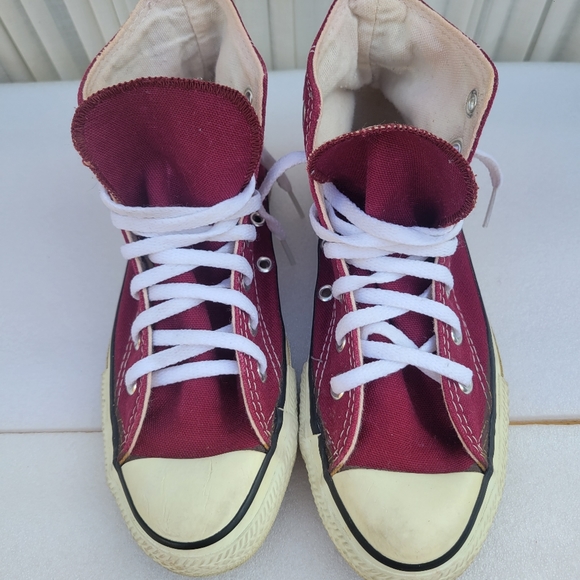 CONVERSE Vintage Red Chuck Taylor All Star Hi Top - Picture 3 of 9